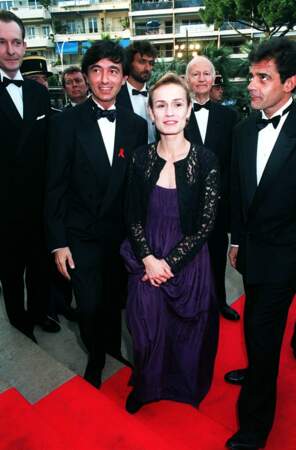 En 1995, elle remporte la coupe Volpi de la meilleure interprétation féminine à Venise pour sa performance dans La cérémonie. Elle a 28 ans