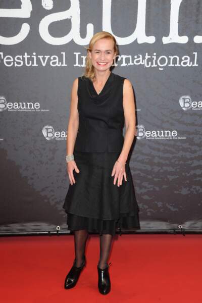 En 2016, elle est présidente du jury du 8e Festival international du film policier de Beaune. Elle a 49 ans