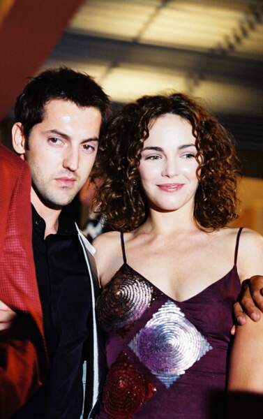 En 1999, Claire Keim (24 ans) rencontre Frédéric Diefenthal, qui deviendra son conjoint, sur le tournage de la série, Le juge est une femme.