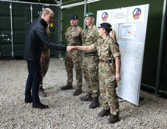 Le prince William lors d'une visite aux forces armées britanniques à Rzeszow, en Pologne, pour en savoir plus sur le travail qu'ils ont effectué avec les forces armées polonaises en vue d'opérations pour soutenir l'Ukraine.