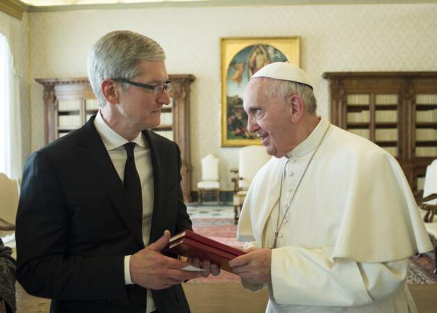 Ce dont Tim Cook et le Pape François ont discuté reste secret, mais tous deux sont connus comme de fervents défenseurs de l'environnement et de l'égalité. 
