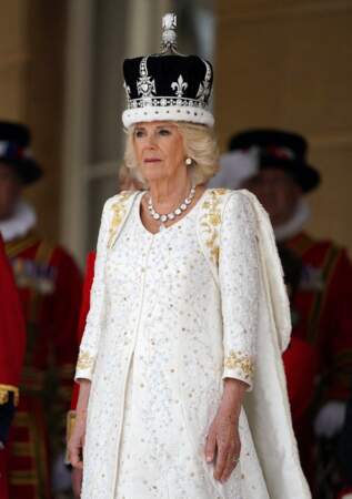 La reine Camilla arrive à Buckingham