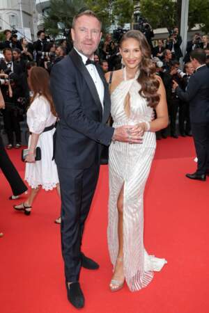 Renny Harlin et sa femme Johanna Kokkila montent les marches pour le film Indiana Jones et le Cadran de la destinée lors du Festival de Cannes 2023