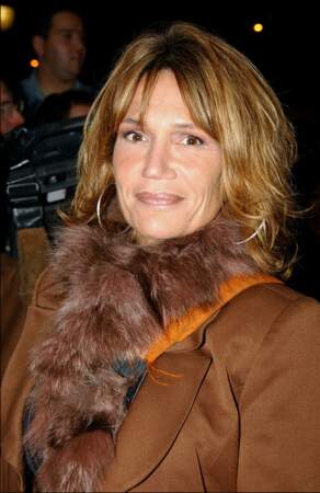 En 2002, Clémentine Célarié gagne le Molière de la comédienne pour Madame Sans-Gêne. Elle a 45 ans.