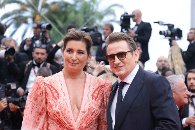 Benoît Magimel, le vainqueur des deux derniers Césars du meilleur acteur, monte les marches accompagné de sa femme Margot Pelletier pour le film Indiana Jones et le Cadran de la destinée lors du Festival de Cannes 2023