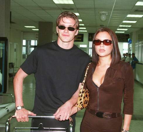 1997 : Victoria Adams (Posh Spice) et David Beckham se rencontrent lors d'un match de football. C'est le début de leur histoire d'amour