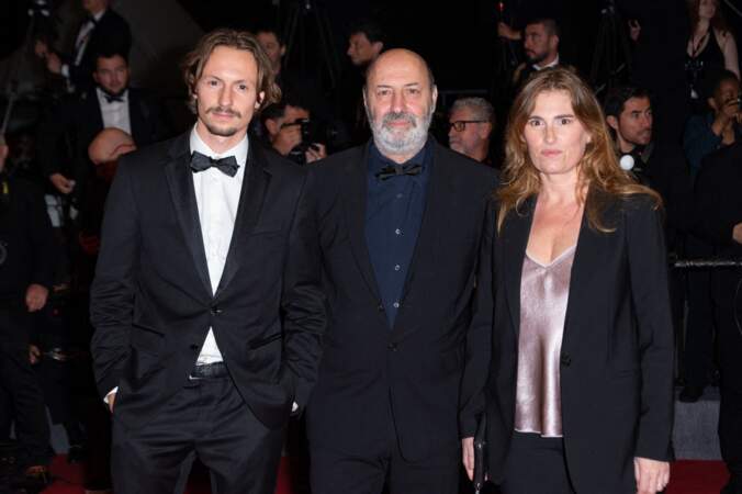 Festival de Cannes 2023 - Montée des marches du film May December : Cedric Klapisch, Lola Doillon et un de leur invité