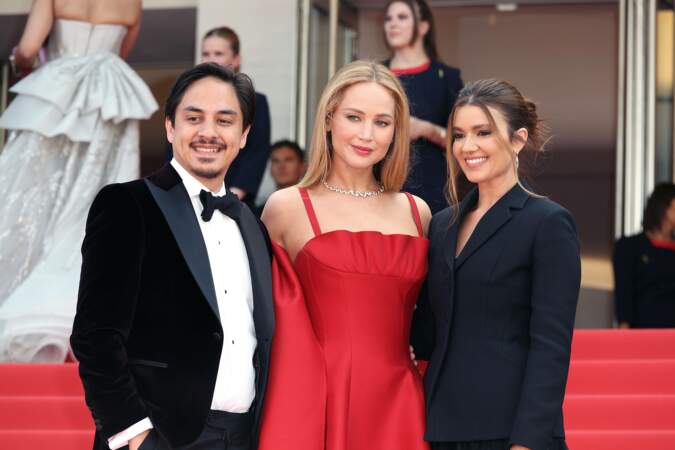 Festival de Cannes 2023 - Montée des marches du film Anatomie d'une chute : Jennifer Lawrence est accompagnée de la productrice Justine Ciarrocchi.