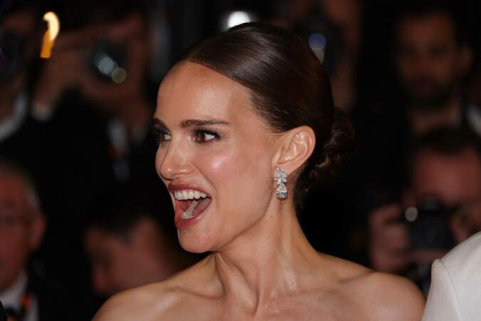 Festival de Cannes 2023 - Montée des marches du film May December : Natalie Portman