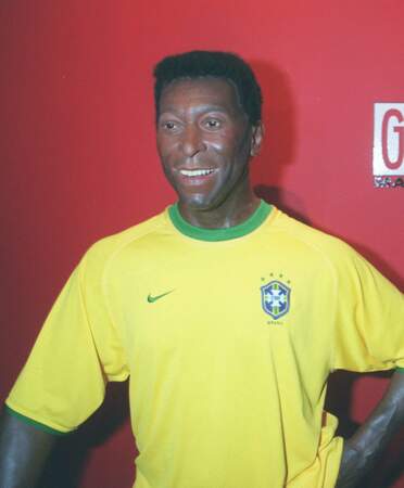 Le célèbre joueur de football brésilien Pelé a également sa statue au musée Grévin
