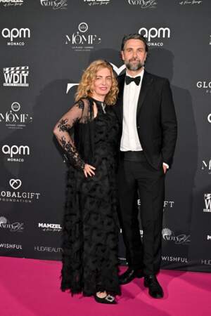 Festival de Cannes 2023 - Soirée Global Gift : Chiara Tilesi et son invité.