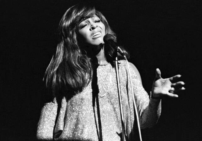 En 1973, elle chante le dernier succès de son groupe avec son mari, Nutbush City Limits, une chanson qu'elle a écrite