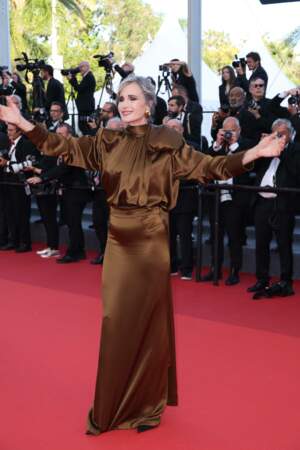 Festival de Cannes 2023 - Montée des marches du film L'Eté dernier :  l'actrice et mannequin Andie MacDowell 