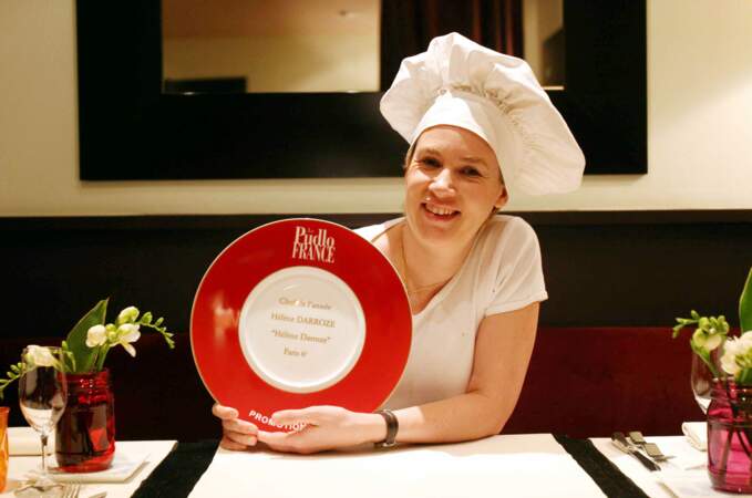 En 2007, Hélène Darroze à 40 ans, elle reçoit le trophée du Chef de l'année 2007. Elle est élue par le guide gastronomique Pudlowski.