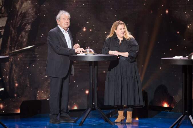 Pierre Perret et Hélène Darroze enregistrent l'émission "La Boîte à Secrets 9", présentée par Faustine Bollaert et qui a été diffusée le 9 septembre 2021 sur France 3. Elle avait alors 54 ans.