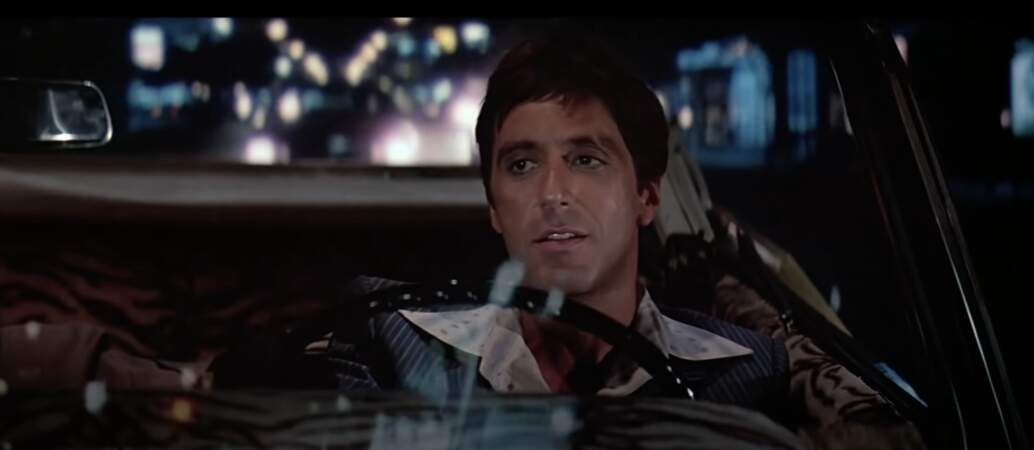 En 1983, sa rencontre avec Brian De Palma lui offre le rôle iconique de Tony Montana dans le thriller Scarface.  Ce film devient culte pour plusieurs générations notamment auprès des jeunes. En 1983 Al Pacino est âgé de 43 ans.