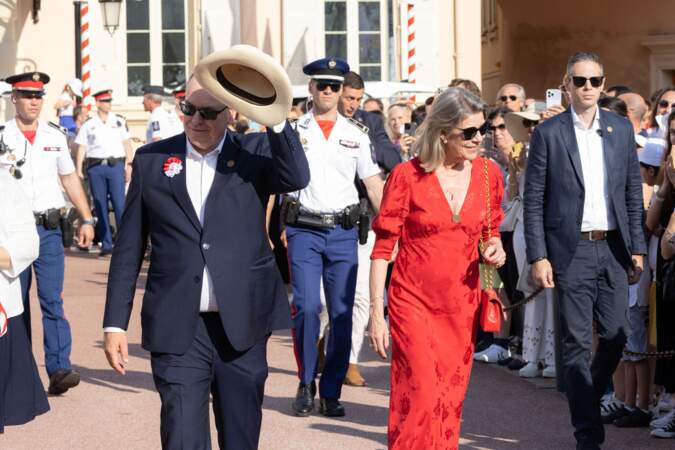 Le prince Albert II de Monaco était naturellement entouré de sa soeur, la princesse Caroline de Hanovre.