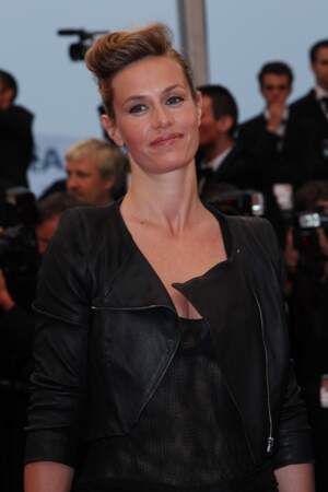 En 2012, Cécile de France (37 ans) met au monde son deuxième enfant, Joy. Cette même année, elle incarne Fleur Arnaud dans Superstar.
