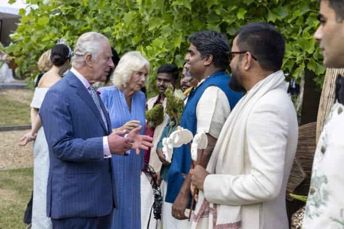 Le roi Charles III et la reine consort Camilla Parker Bowles lors de la réception à l'occasion du 20e anniversaire de l'ONG Elephant Family.