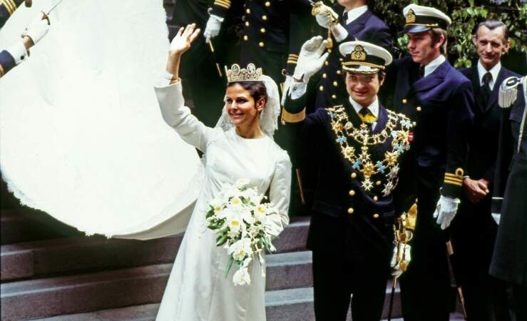 Carl XVI Gustaf est le roi de Suède depuis le 15 septembre 1973. Il est le fils de Gustave-Adolphe de Suède et de Sibylle de Saxe-Cobourg et Gotha.
Il s'est marié à la roturière allemande Silvia Sommerlath le 19 juin 1976.