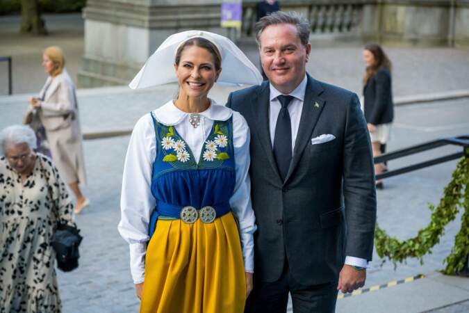 La princesse Madeleine de Suède est la dernière fille du Roi Carl XVI Gustaf de Suède et de Silvia de Suède.
Le 8 juin 2013, elle épouse Christopher O’Neill, un banquier américano-britannique. 