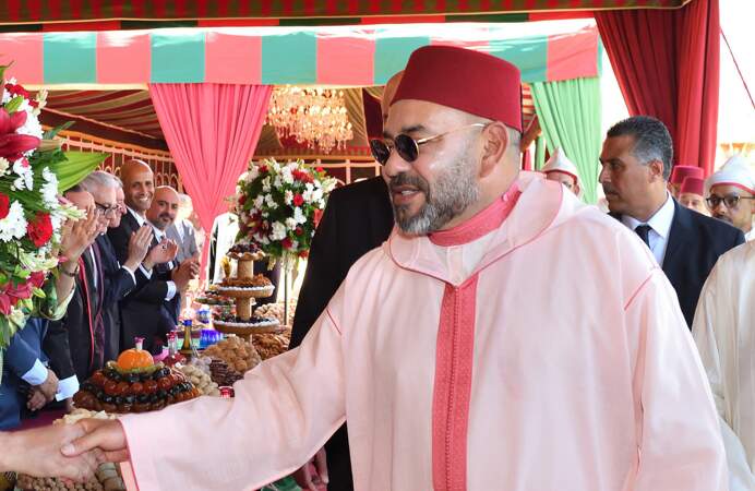 Mohammed VI est le roi du Maroc, depuis le 23 juillet 1999. Il succède cette année-là à son père, Hassan II