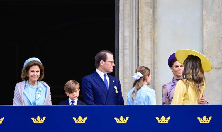 La reine Silvia de Suède, la princesse héritière Victoria et le prince Daniel, la princesse Estelle, le prince Oscar, le prince Carl Philip et la princesse Sofia.