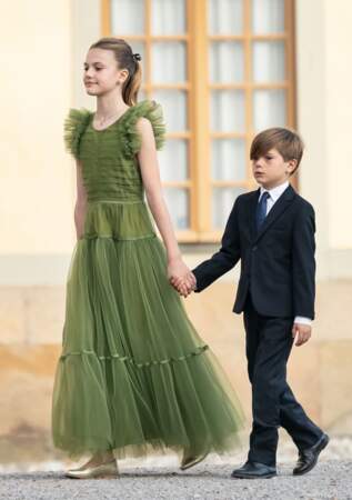 La princesse Estelle de Suède et le prince Oscar lors du concert événement pour le jubilé à l'opéra de Stockholm