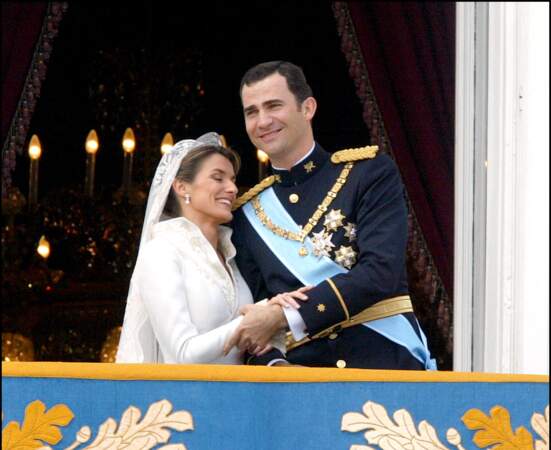 Le 22 mai 2004 à Madrid, le prince des Asturies épouse Letizia Ortiz Rocasolano (1972), journaliste à la TVE (télévision publique espagnole), lors d'une cérémonie médiatisée. Il a alors 36 ans.
