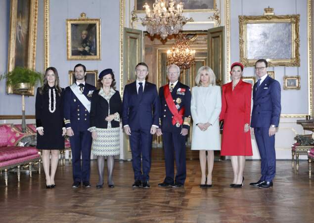 Le président Emmanuel Macron, la Première dame Brigitte Macron, la princesse Sofia, le prince Carl Philip, la reine Silvia, le roi Carl XVI Gustaf, la princesse héritière Victoria, le prince Daniel assistent à la Cérémonie de bienvenue à la Cour Royale à Stockholm, Suède, le 30 janvier 2024.