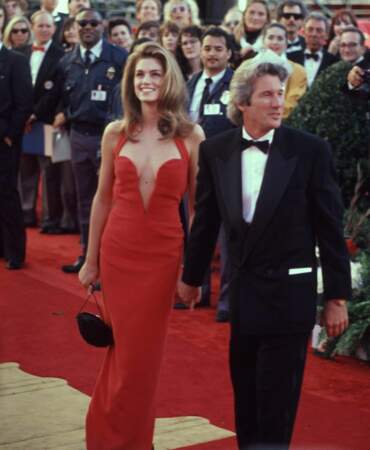 En 1991, Richard Gere épouse la mannequin Cindy Crawford. Il a 42 ans
