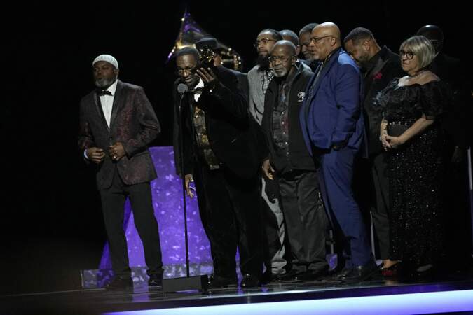 Grammy Awards : Buckwheat Zydeco Jr. & The Legendary Ils Sont Partis Band reçoit le prix du meilleur album de musique roots régionale. 