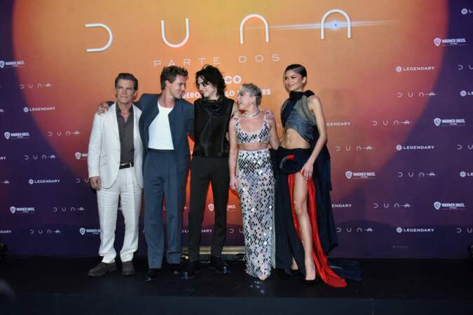 Josh Brolin (Gurney), Austin Butler (Feyd-Rautha), Timothée Chalamet (Paul), Florence Pugh (Irulan) et Zendaya (Chani) au photocall de Dune, deuxième partie.