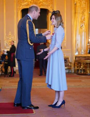 Il a notamment dirigé une cérémonie de remise de décorations au château de Windsor.
Mme Ellen Convery (Ellen White), de Glossop, a été faite membre de l'Ordre de l'Empire britannique par le Prince de Galles au château de Windsor.