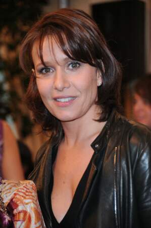 Du 19 août 2010 à novembre 2012, elle présente sur TF1 les trois premières saisons de l'émission MasterChef. En 2011-2012, elle présente la version junior du concours.
En 2011, elle est âgée de 44 ans.