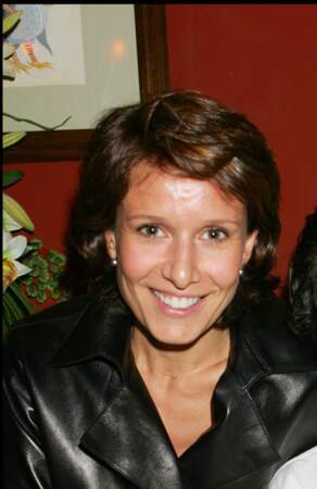 Entre 2005 et 2010, elle participe aux opérations spéciales de TF1 aux côtés de Charles Villeneuve et Jean-Claude Narcy. 