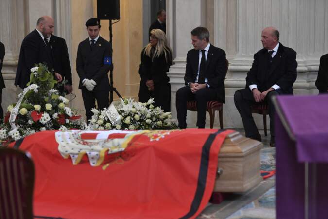 Le prince Emmanuel-Philibert de Savoie assiste à la veillée funèbre de son père, le prince Victor-Emmanuel de Savoie.