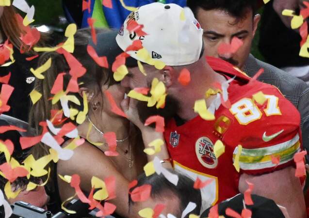 Taylor Swift et Travis Kelce après la victoire des Chiefs.