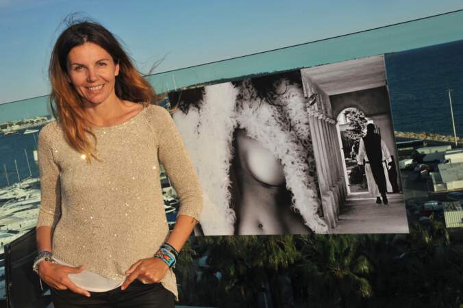 Véronika Loubry (44 ans) au vernissage de son exposition photo organisée à l'hôtel Radissonblu à Cannes en 2012.