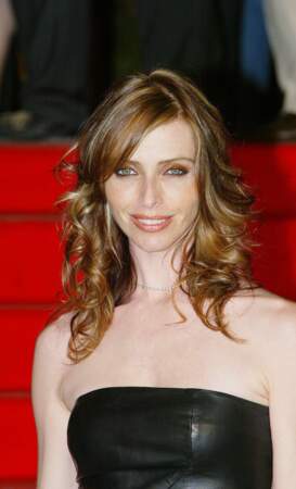 En 2003, Tonya Kinzinger met au monde Sacha, né de son union avec Bernard Lignon. L'actrice a alors 35 ans.