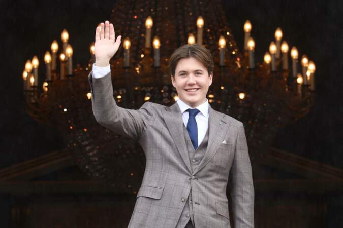 Le prince Christian de Danemark a fêté ses 18 ans entouré de la famille royale au palais d'Amalienborg à Copenhague, le 15 octobre 2023.