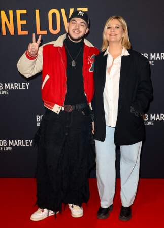 Flavie Flament et son fils Enzo lors de l'avant-première parisienne du film Bob Marley One Love