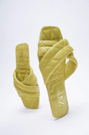 Sandales plates matelassées, Zara, 29,95 €