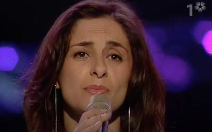 En 2003, Louisa Baïleche chante Monts et merveille. Elle remportera 19 points et sera 18ème du classement
