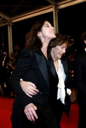 Charlotte Gainsbourg et sa mère Jane Birkin à Cannes