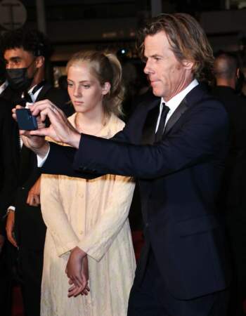 Hazel, la fille de Julia Roberts, a fait sa première apparition au Festival de Cannes avec son père Daniel Morel