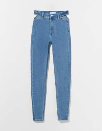 Jeans jegging taille très haute cut out, Bershka, 19,99€