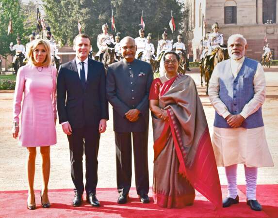 Brigitte Macron et son époux, Emmanuel Macron lors de leur visite officielle en Inde