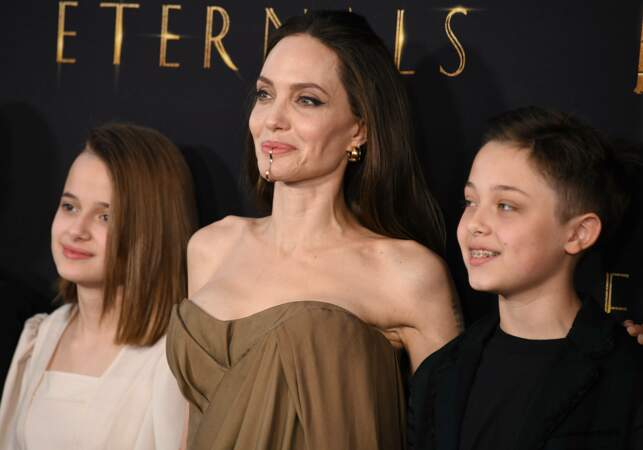 Angelina Jolie avec Vivienne et Knox