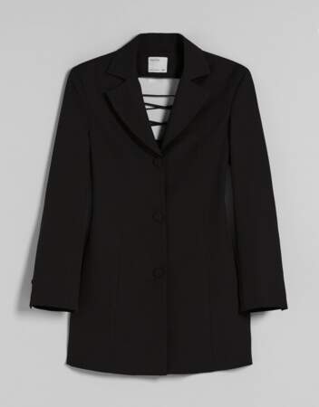 Robe blazer découpée dans le dos Bershka, 45,99 euros